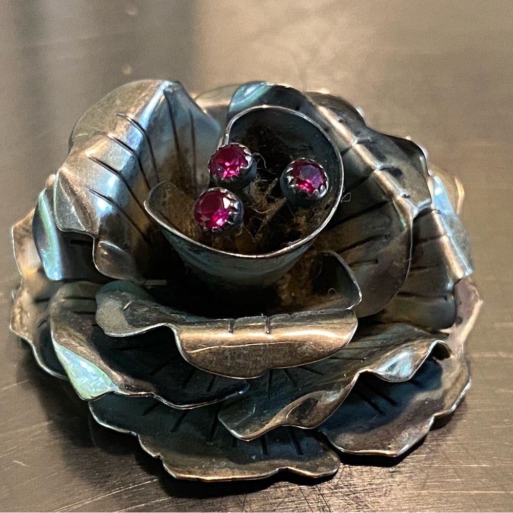 Sterling Silver Flower Brooch Ruby Red Stones 16gm - image 3